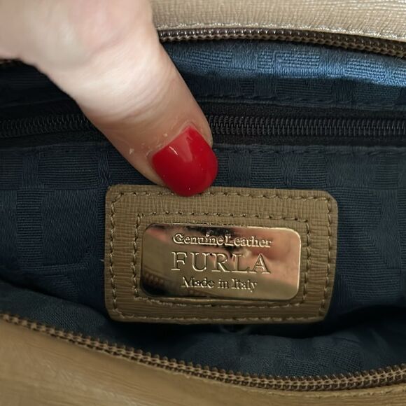 FURLA hand bag impeccable condition light tan color - Picture 8 of 12